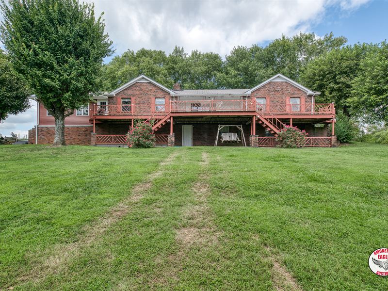 Brick Home & 5.5+/- Ac : Albany : Clinton County : Kentucky