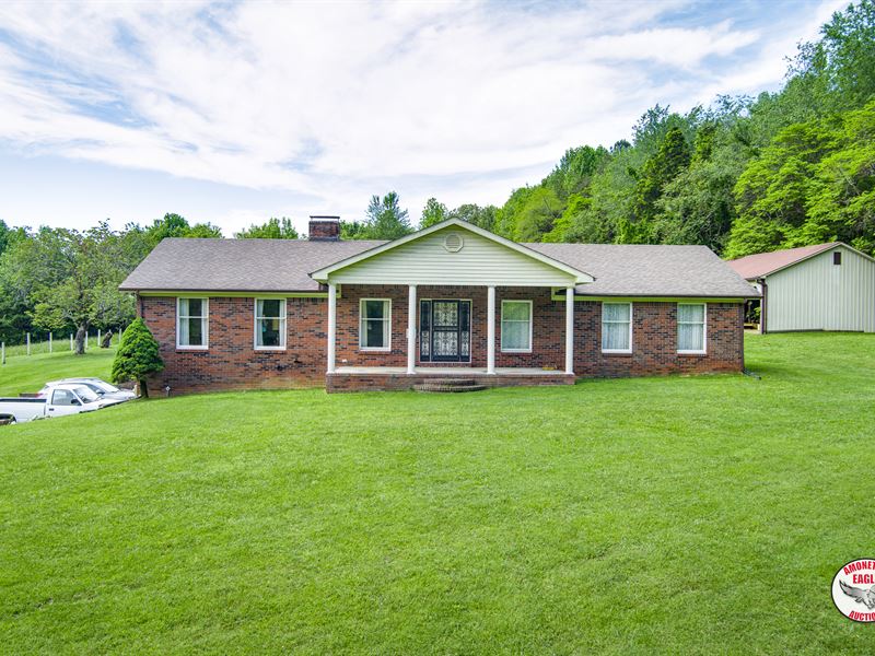 Home & Buildings on 7.33+/- Ac : Cookeville : Putnam County : Tennessee