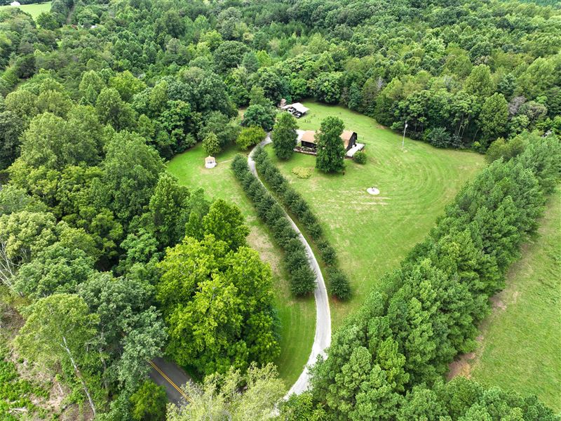 Lovingston, VA Bed & Breakfast : Arrington : Nelson County : Virginia