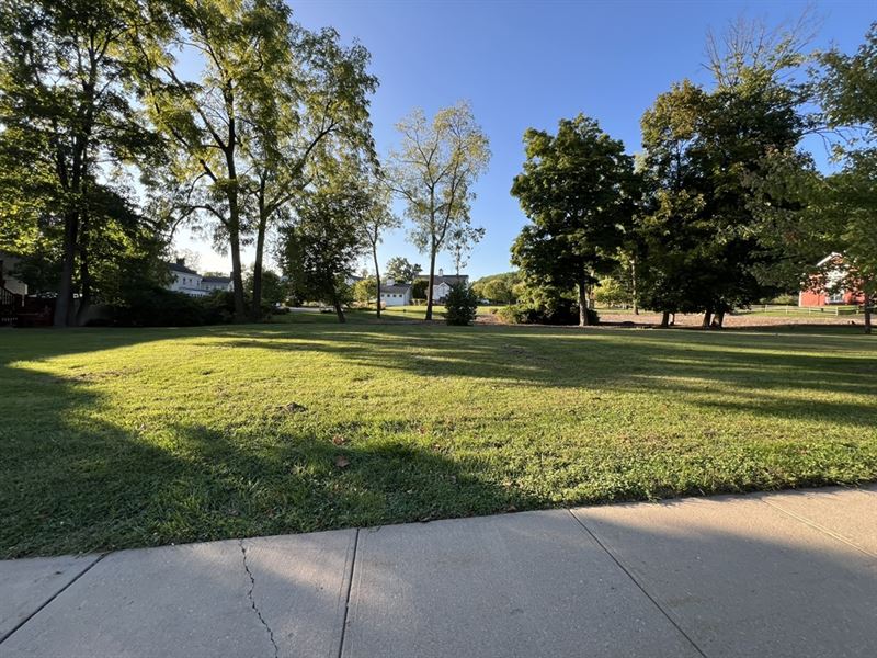 Residential Building Lot : Peapack : Somerset County : New Jersey