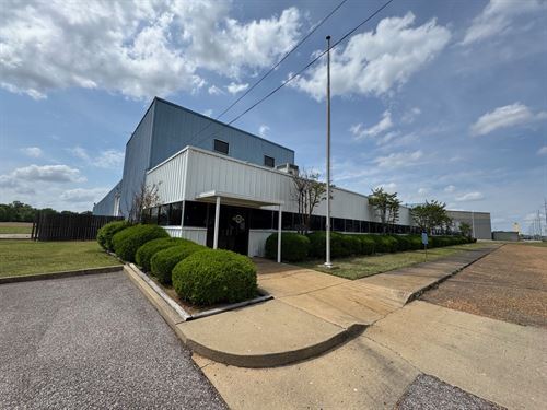 64,388 +/- SF Industrial Building : Brownsville : Haywood County : Tennessee