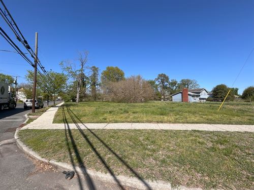 Half Acre Corner Residential Lot : Salem : New Jersey