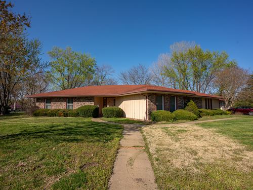 Sedalia Missouri Home for Auction : Sedalia : Pettis County : Missouri
