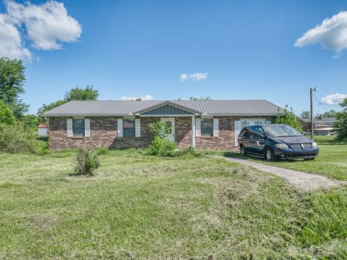 Home & Extra Lot, Garage : Cookeville : Putnam County : Tennessee