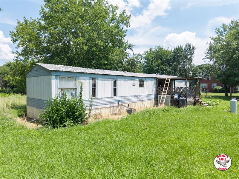 SW Mobile Home & 5.74 +/- Ac : McMinnville : Warren County : Tennessee