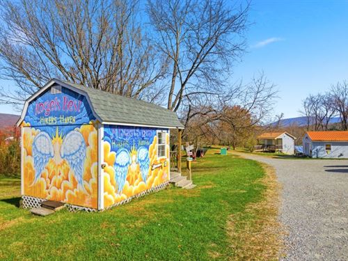 Angels Rest Hiker's Haven : Pearisburg : Giles County : Virginia